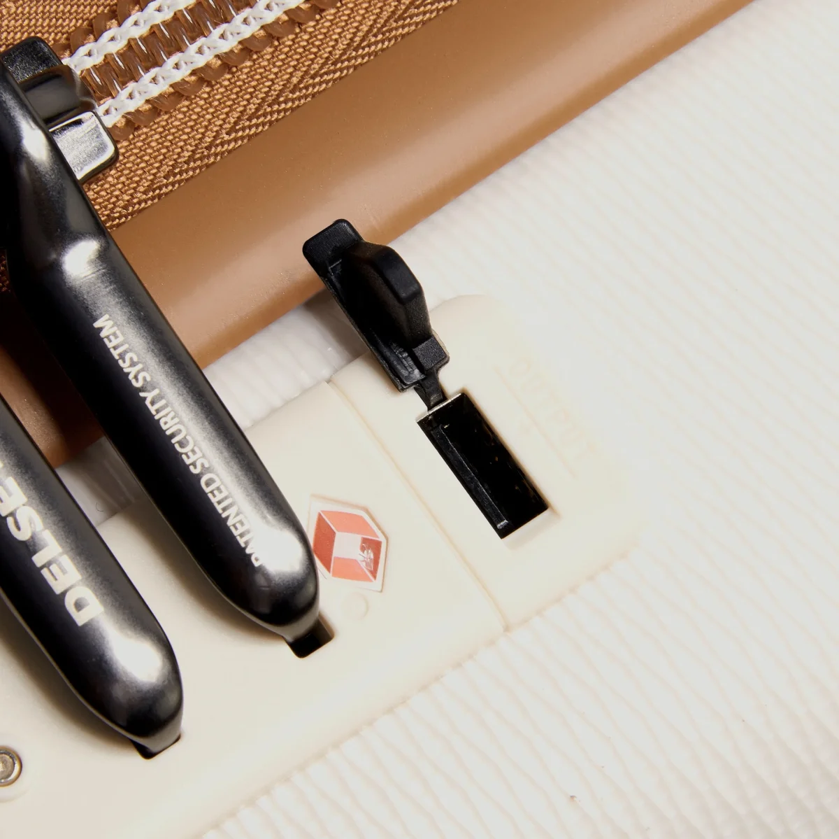 Delsey Chatelet Air 2.0 Kabinkoffert med USB port 55cm/38 L - Image 7